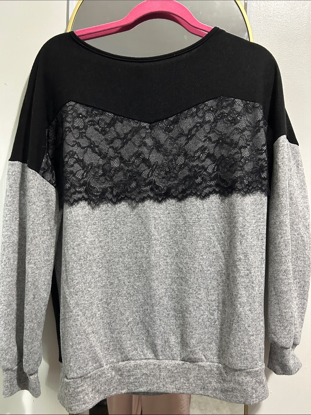 SHEIN Black and Gray Lace-Trim Pullover Sweatshirt